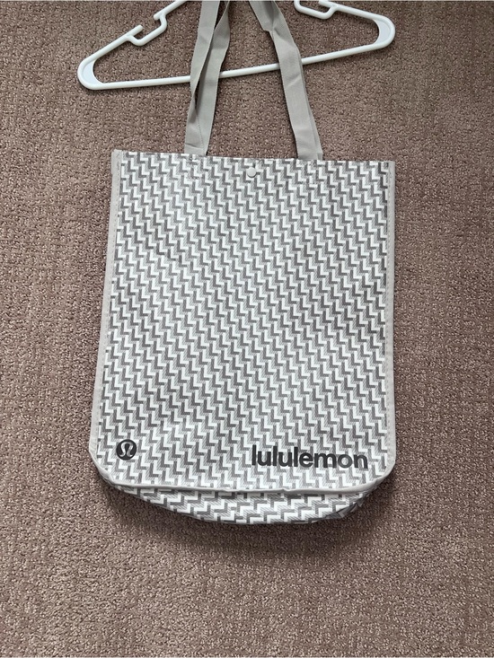lululemon athletica Handbags - Lululemon Chevron Tote Bag